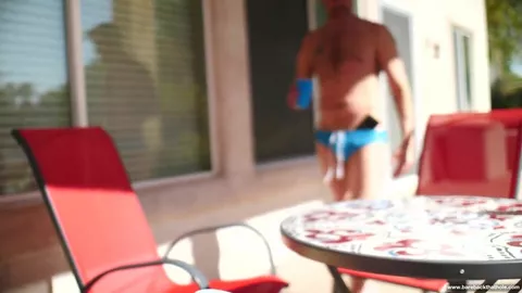 Pasivo entregado a un bigotudo