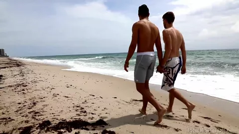 Gato surfista com bundinha apertada