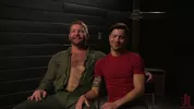 Colby Jansen initie un soumis au hard gay