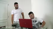 Power bottom arregaçado por um gostoso