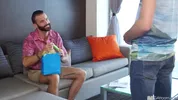 Festa del papà: daddy riceve un dildo
