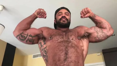 Rogan Richard vögelt einen Fan in Madrid