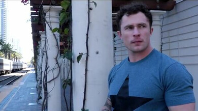 Sexo pegado com asiático passivo