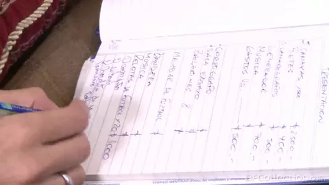 Muskulöser, gut bestückter Twink