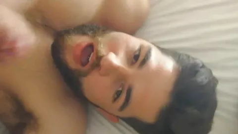 Autofelação na cama