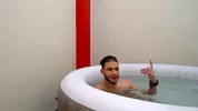 Casal transa no Chaturbate no seu jacuzzi