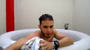 Casal transa no Chaturbate no seu jacuzzi