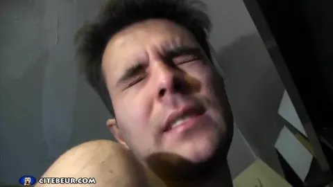 Pollón para desvirgarle el culo