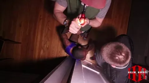 Archer se fait pomper la bite