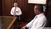 Jeune mormon dans une initiation au sexe gay