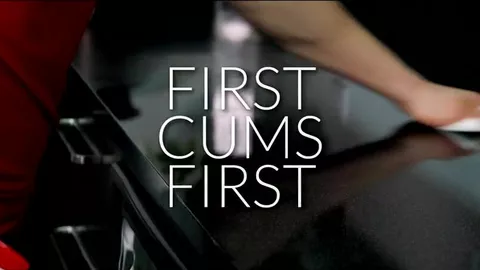 Vor dem Kochen gibt Dante Martin Carter Woods erst den Arsch