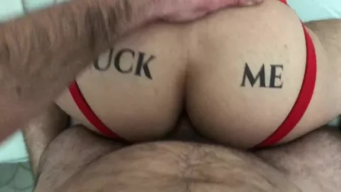 Baisé bareback par un mec de mon quartier (Partie 2)