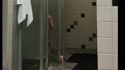 Caméras c*ch**s dans les vestiaires hommes