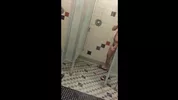 Caméras c*ch**s dans les vestiaires hommes
