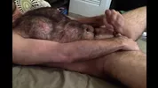 Éjaculations à la pelle de mecs poilus