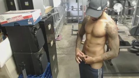 Reto de paja y corrida en el gym