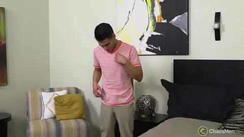 Modelo Adam Gomez posto nu