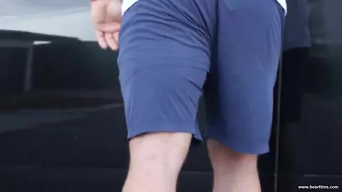 Sexe oral entre bears gourmands