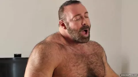 Sexo oral entre osos golosos