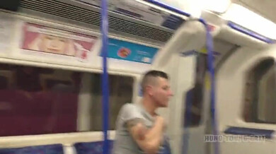 Blas-Action in der Londoner U-Bahn