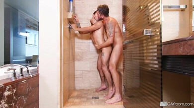 Duschsex mit seinem Mitbewohner