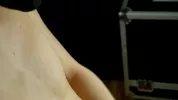 Si prepara il culo per un anale profondo