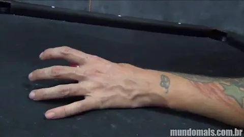 Une queue de billard dans le cul