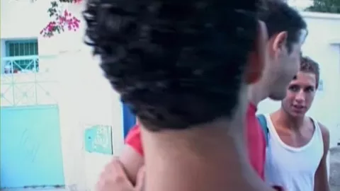 Blédard se fait sucer le zob