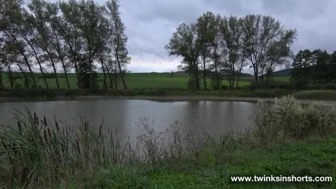 Massagem quente e sexo entre gays novinhos