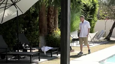 Steve Rogers baise sans capote Logan Cross & Cameron Dalile