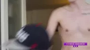Chris Bieber - video gay avec le livreur de pizza