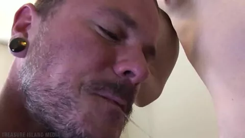 Pau ruivo pra esvaziar