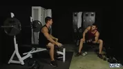 Débauche sexuelle à la salle de sport
