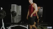 Débauche sexuelle à la salle de sport