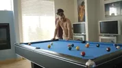 Biliardo sex: il perdente se la prende nel culo