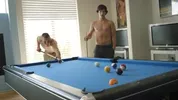 Biliardo sex: il perdente se la prende nel culo