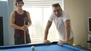 Biliardo sex: il perdente se la prende nel culo