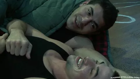 Entre bandidos — Damien Stone & Jack Hunter