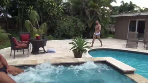 Cul musclé à remplir