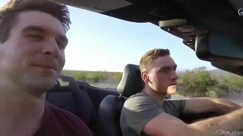 Pompeur de bite dans les glory holes