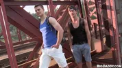 Baise gay sauvage en mode exhib