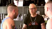 Sfonda di CUOIO & BDSM al sex shop gay