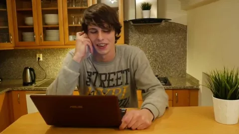 Emo passivo levando de um dotado