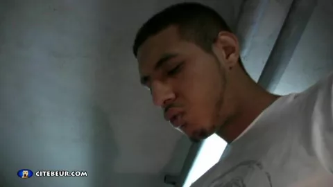 Rebeu gay: boquete nos porões da quebrada