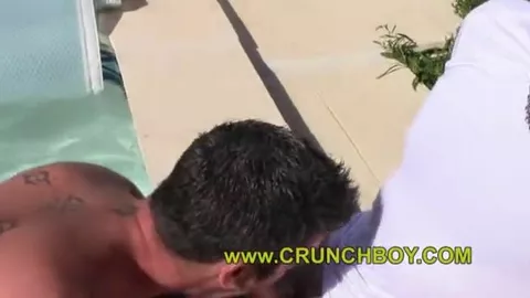 Jess Royan si scopa 2 tipi — exhib gay