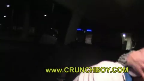 Jess Royan se fait baiser par la grosse bite du serveur du resto