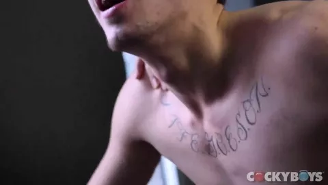 Pierre Fitch sodomise Asher Hawk