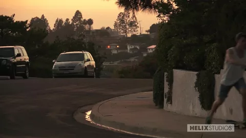 Il ne résiste pas à son pote en jockstrap