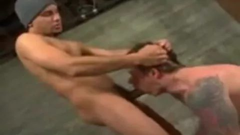 Baise hardcore dans un squat