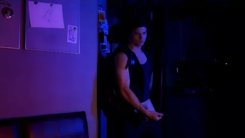 Hard-&-Muscle-Action